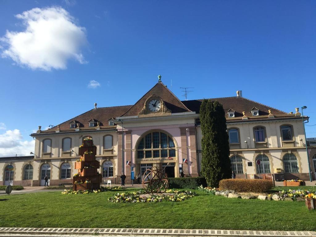 Studios Lora Rm 860 Saint-Louis  Bagian luar foto