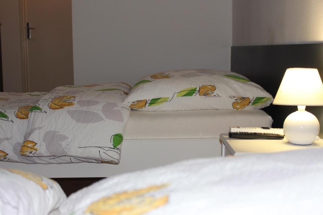 Studios Lora Rm 860 Saint-Louis  Bagian luar foto